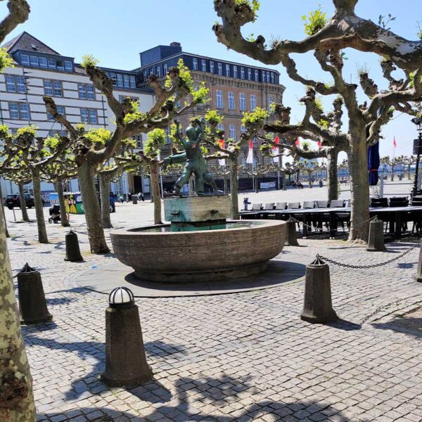 Krimi-Trail Düsseldorf Radschlägerbrunnen