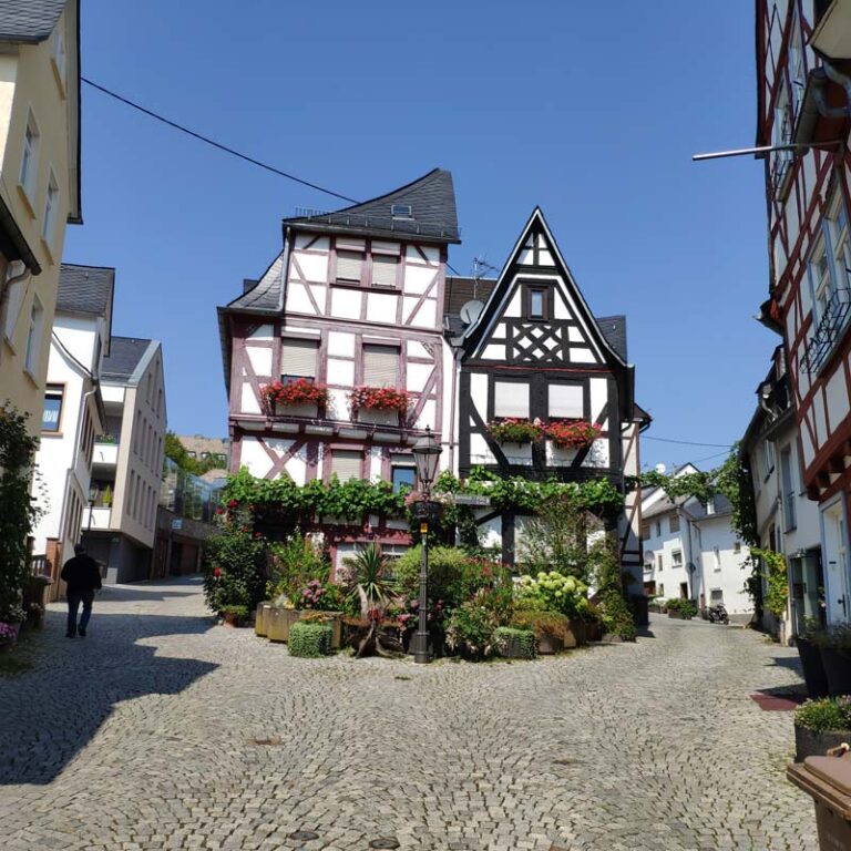 Das Bild zeigt einen Ermittlungspunkt auf dem Krimi-Trail in Montabaur.