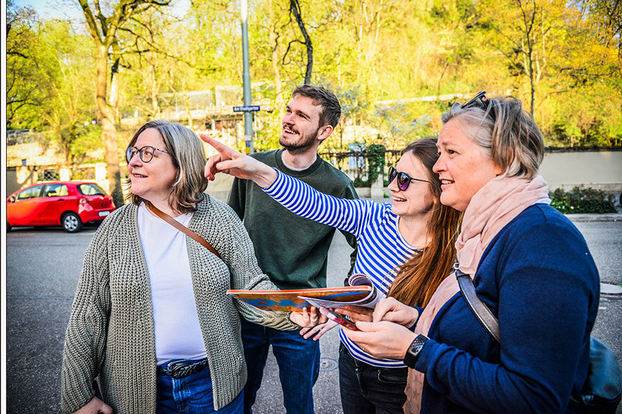 Krimi-Trail Tatort Gruppenbild Frühling Ermittlung